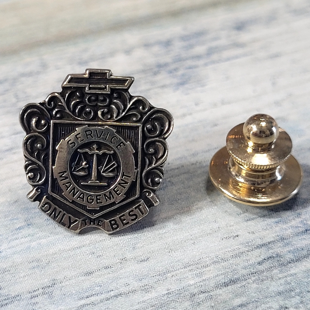 Vintage Chevrolet Service Management LGB 10K Marking Pin